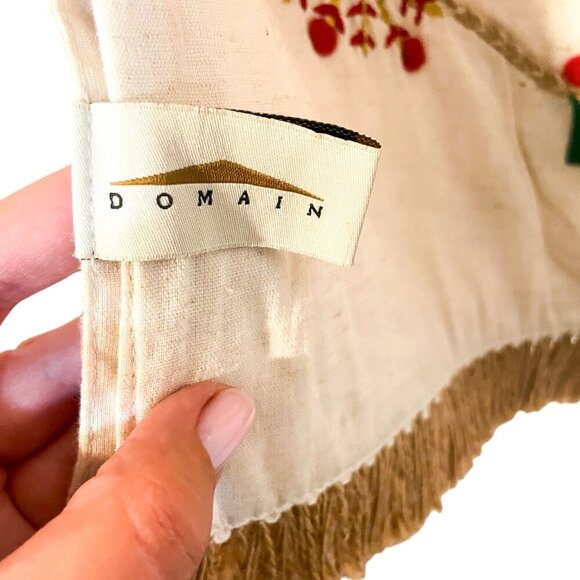 Domain Christmas Holiday Owl Embroidered Aplique 16 x 72 Cotton Fringe Table Run - Picture 4 of 5